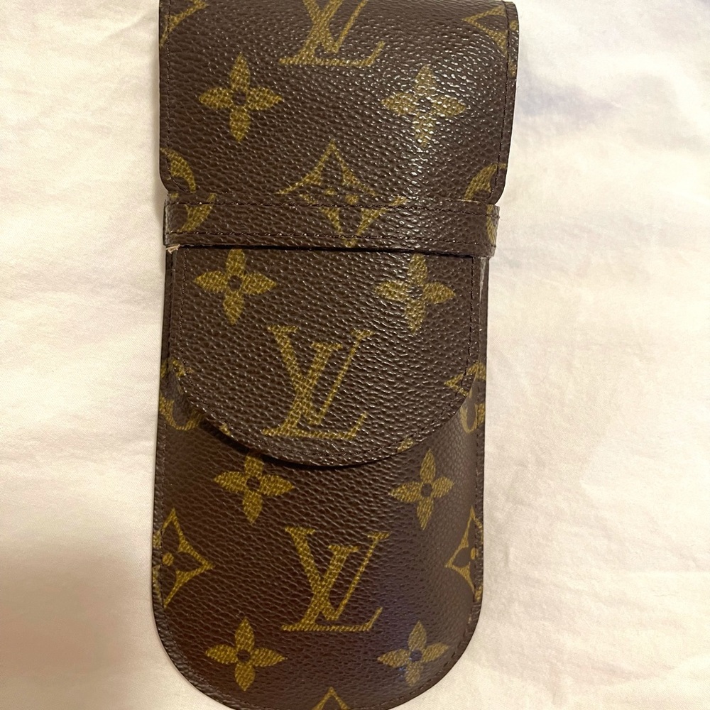Louis Vuitton Etui Lunettes